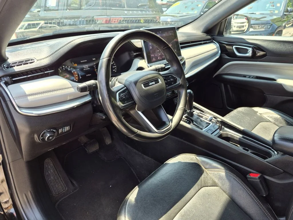 Used 2023 Black Jeep Limited image 11