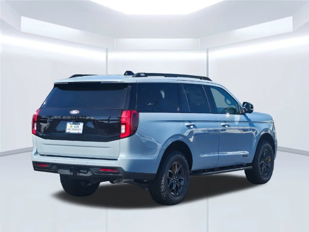 New 2027 Glacier Gray Metallic Tri-Coat Ford Tremor® image 26
