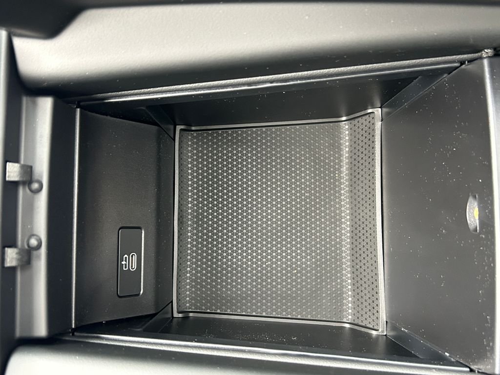 New 2026 Brooklyn Grey Metallic BMW xDrive50e image 29