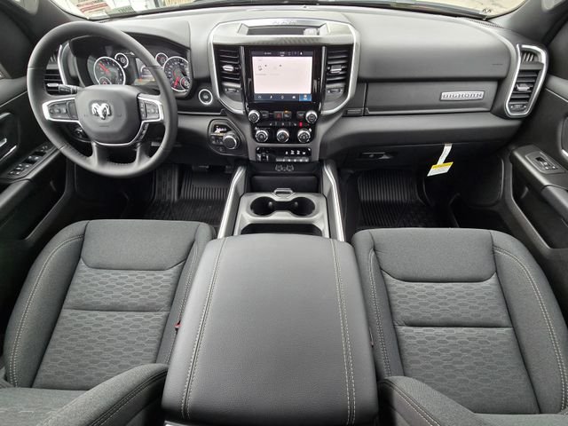 New 2026 Diamond Black Crystal Pearlcoat RAM Big Horn/Lone Star image 9