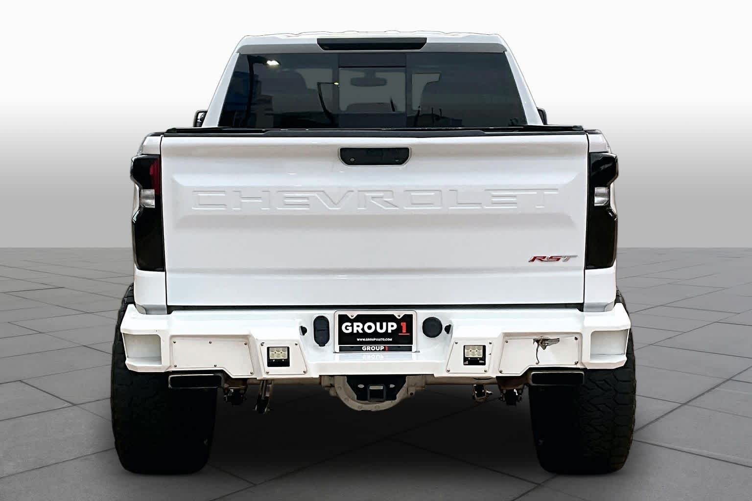 Used 2019 Summit White Chevrolet RST image 5