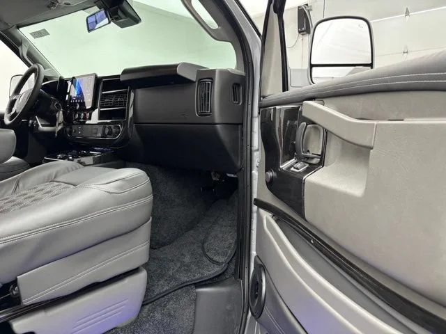 2026 GMC Savana Cargo Work Van - Photo 22