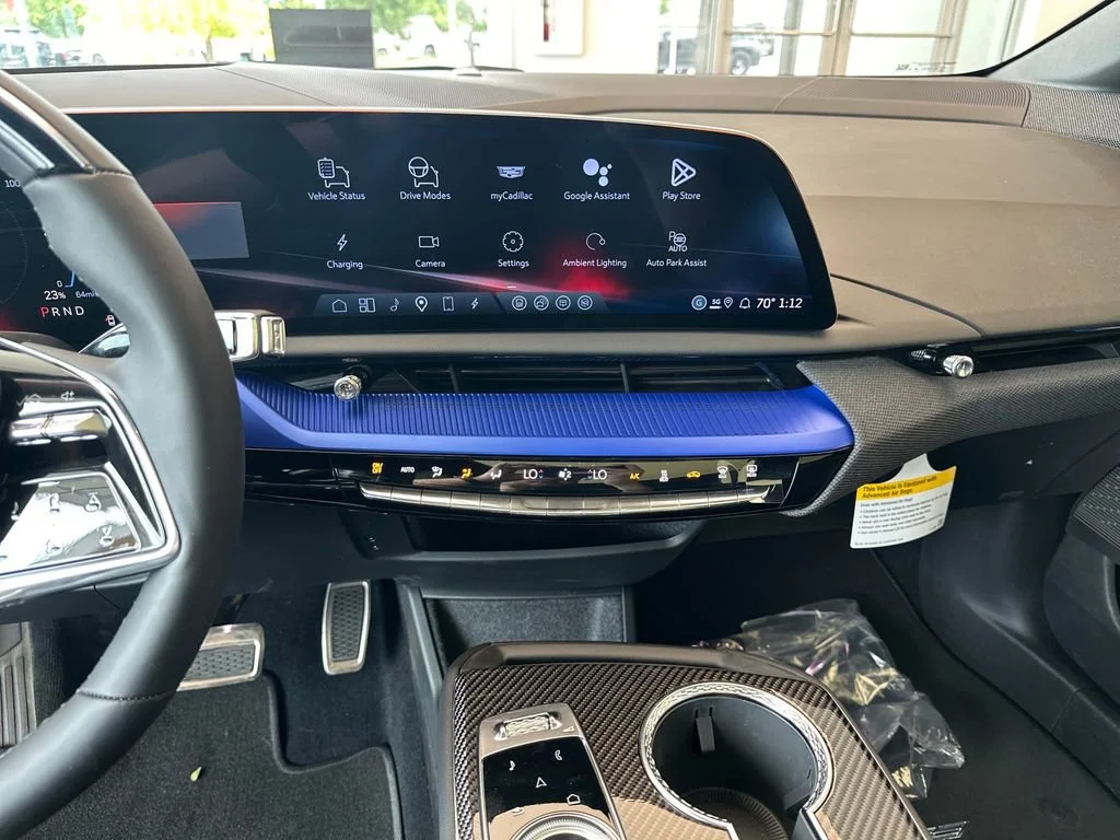 2026 Cadillac OPTIQ V-Series - Photo 21