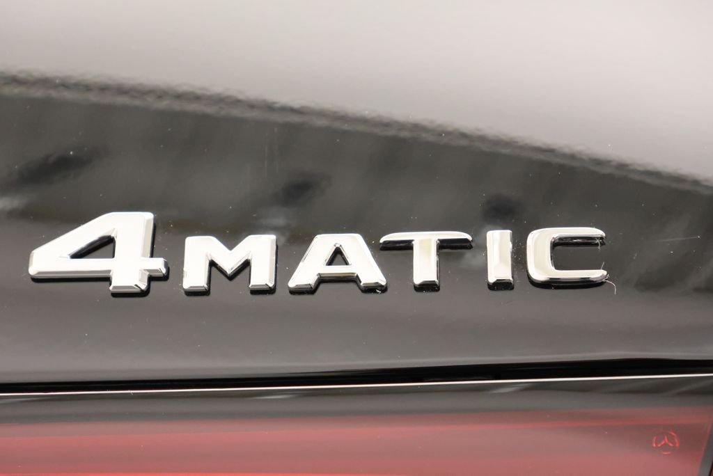 New 2026 Black Mercedes-Benz GLC 300 image 10