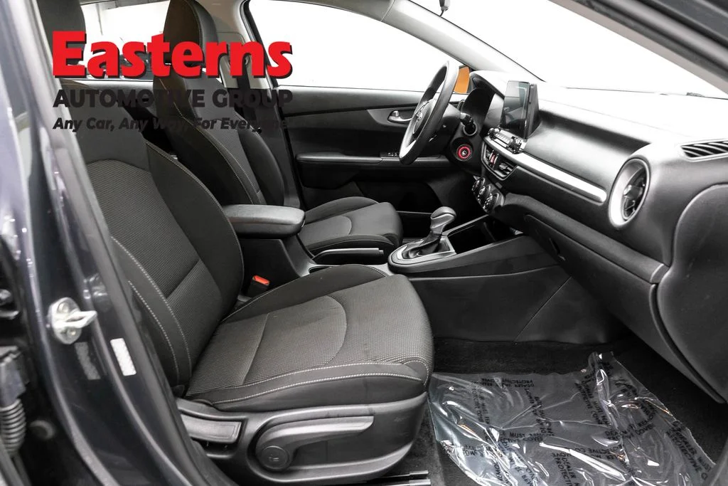 Used 2021 Gray Kia FE image 23