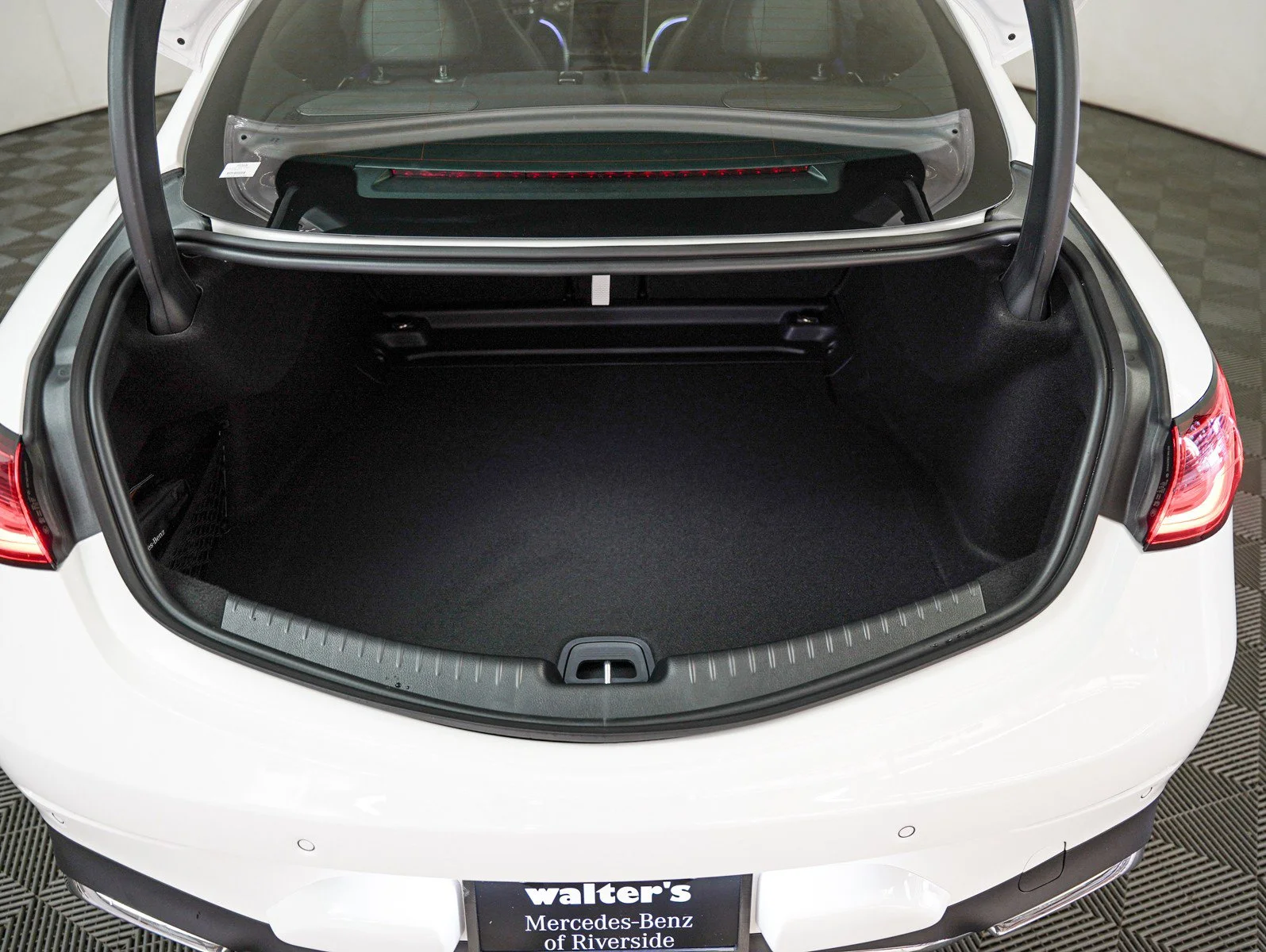 New 2026 Polar White Mercedes-Benz CLE 300 4MATIC® image 8