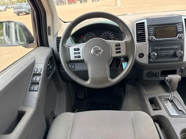Used 2017 Silver Nissan SV image 13