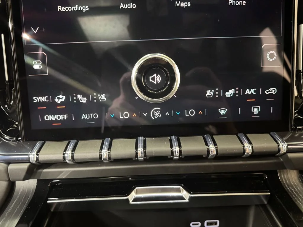 New 2026 Onyx Black GMC AT4 Ultimate image 18