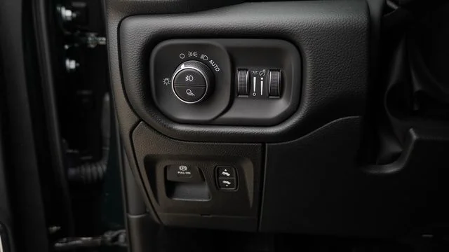 New 2026 Serrano-Green Metallic Exterior Paint RAM Laramie image 17
