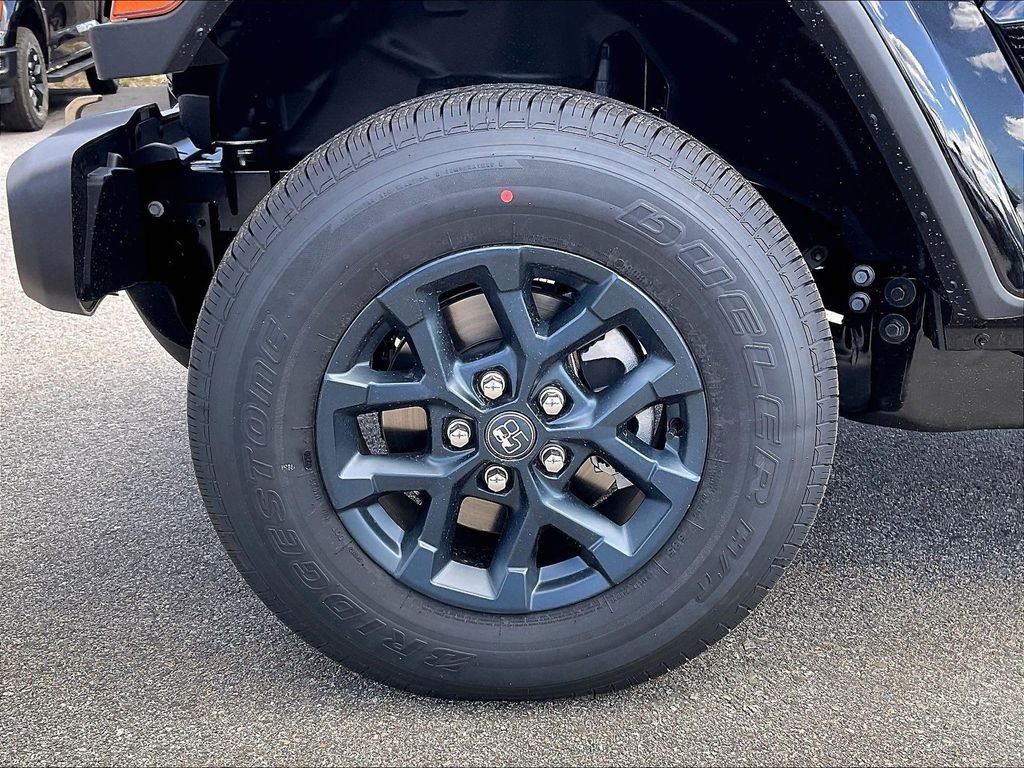 New 2026 Black Clear-Coat Exterior Paint Jeep 85th Anniversary Edition image 8