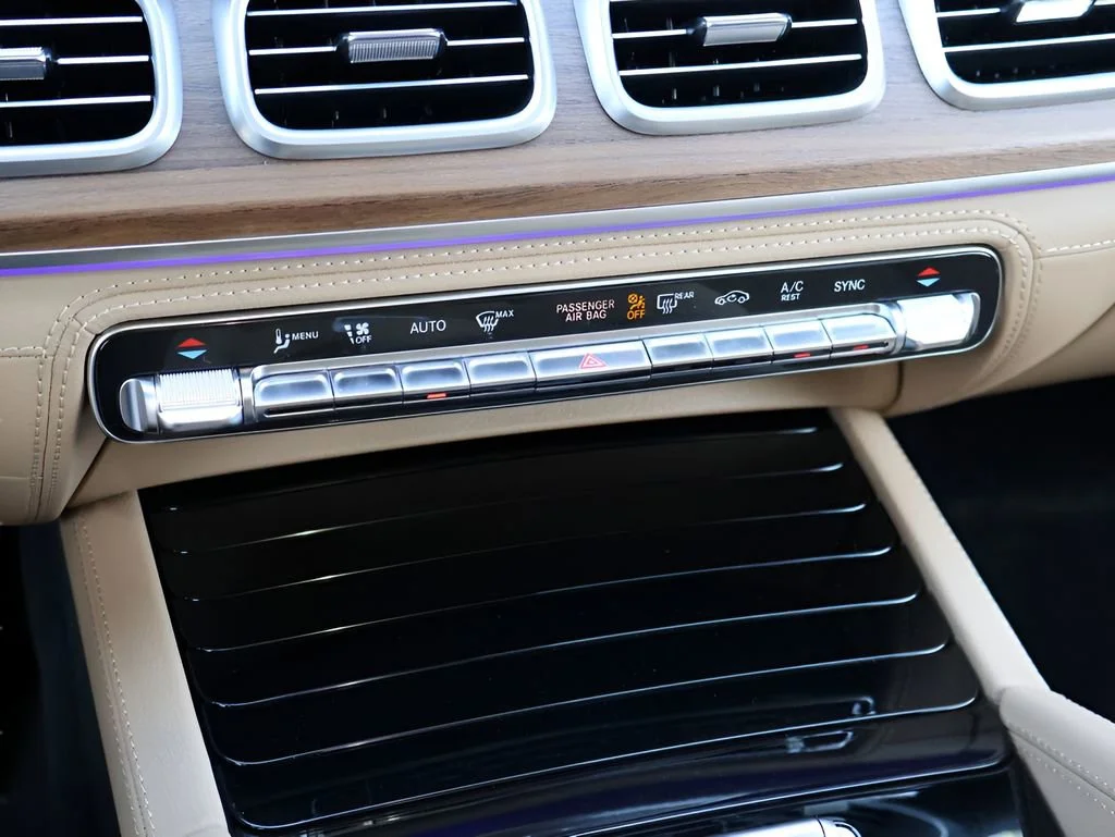 New 2026 MANUFAKTUR Moonlight White Metallic Mercedes-Benz GLS 450 image 67