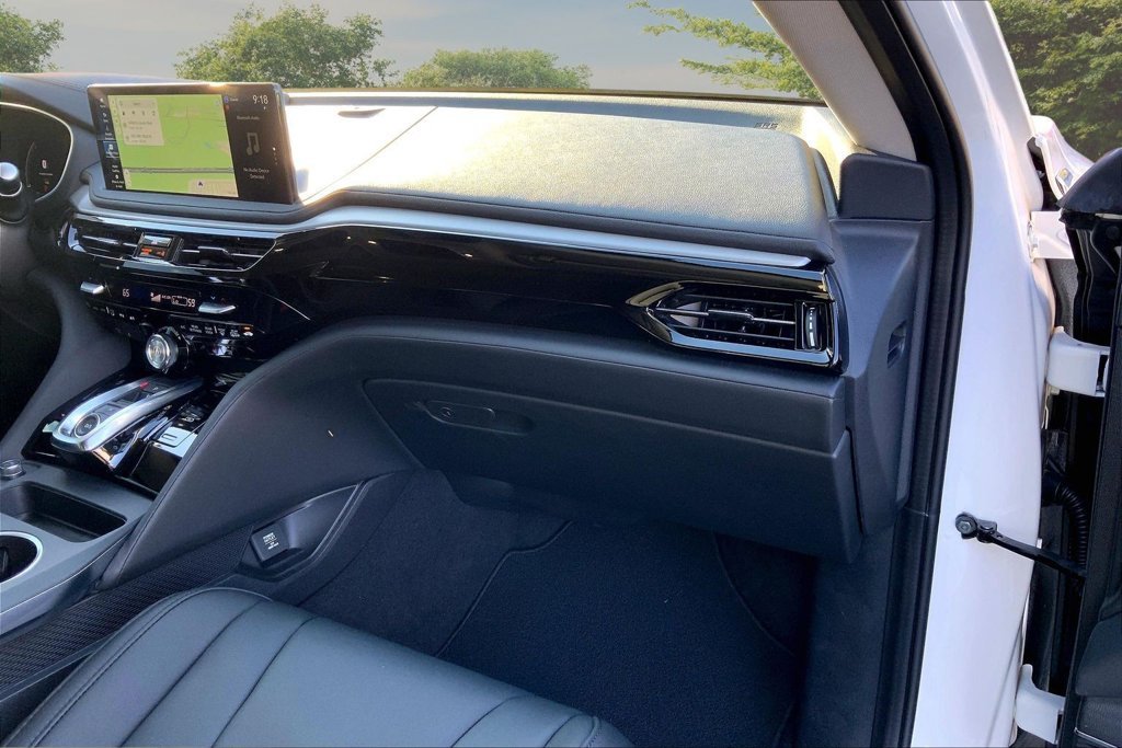 Used 2025  Acura Base image 26