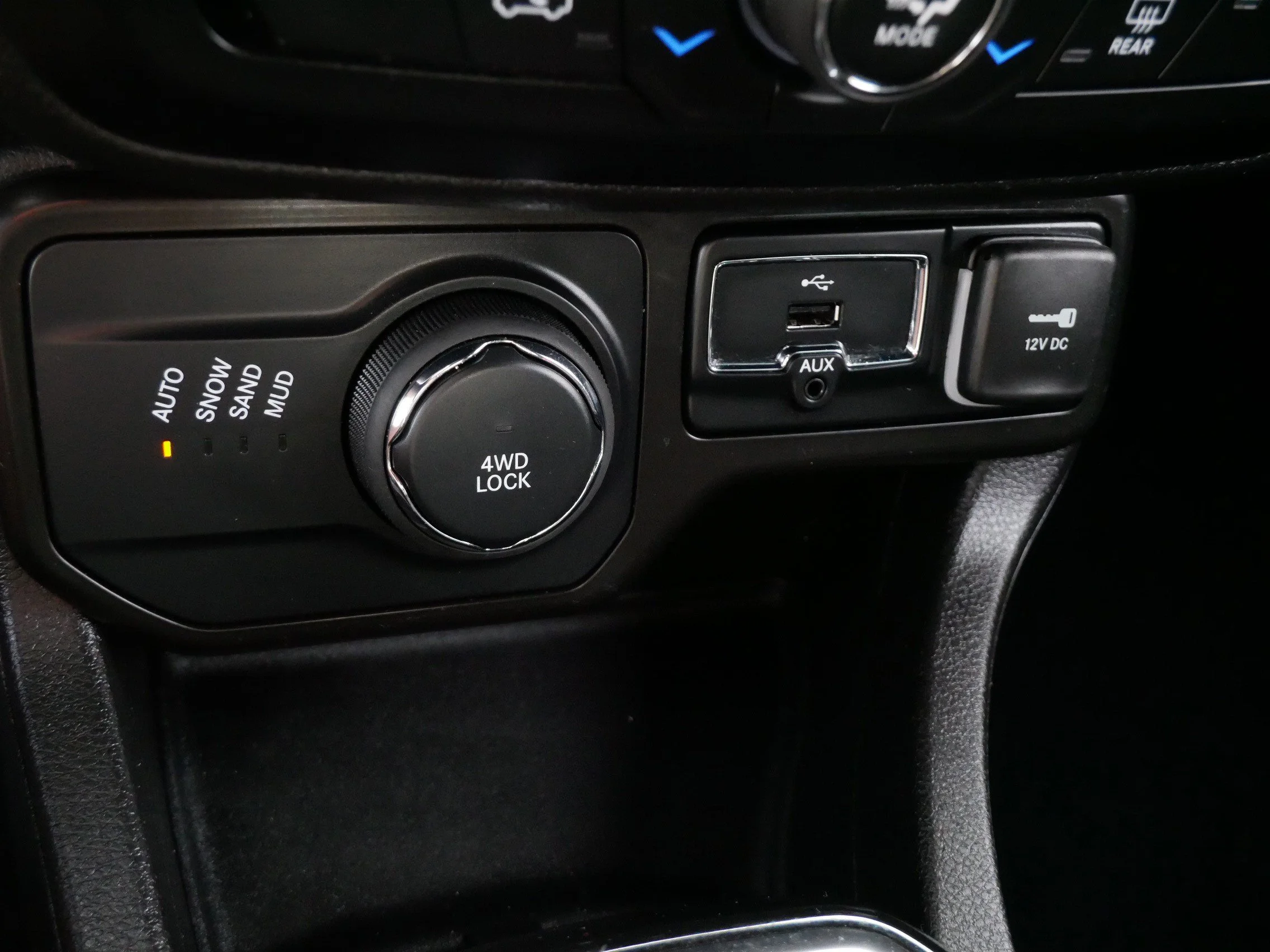Used 2022 Sting-Gray Clearcoat Jeep Altitude image 28