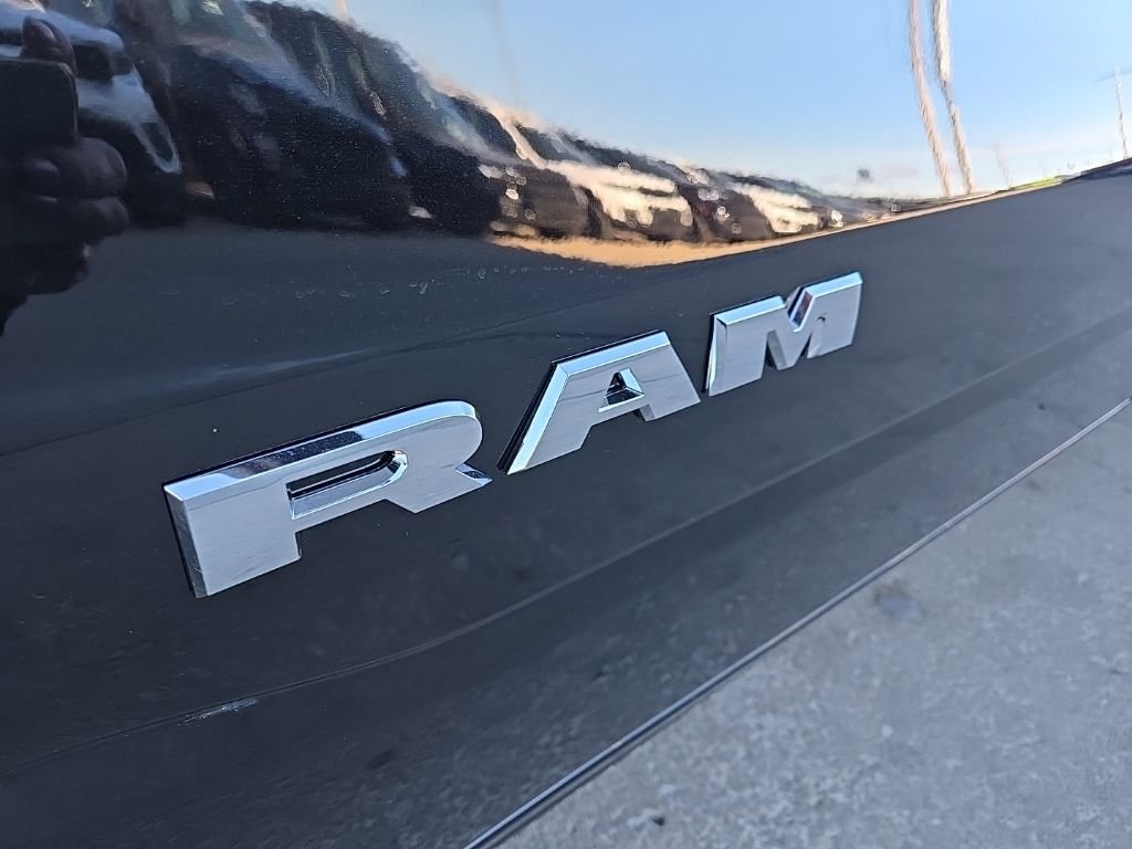 2026 RAM 1500 Laramie - Photo 18