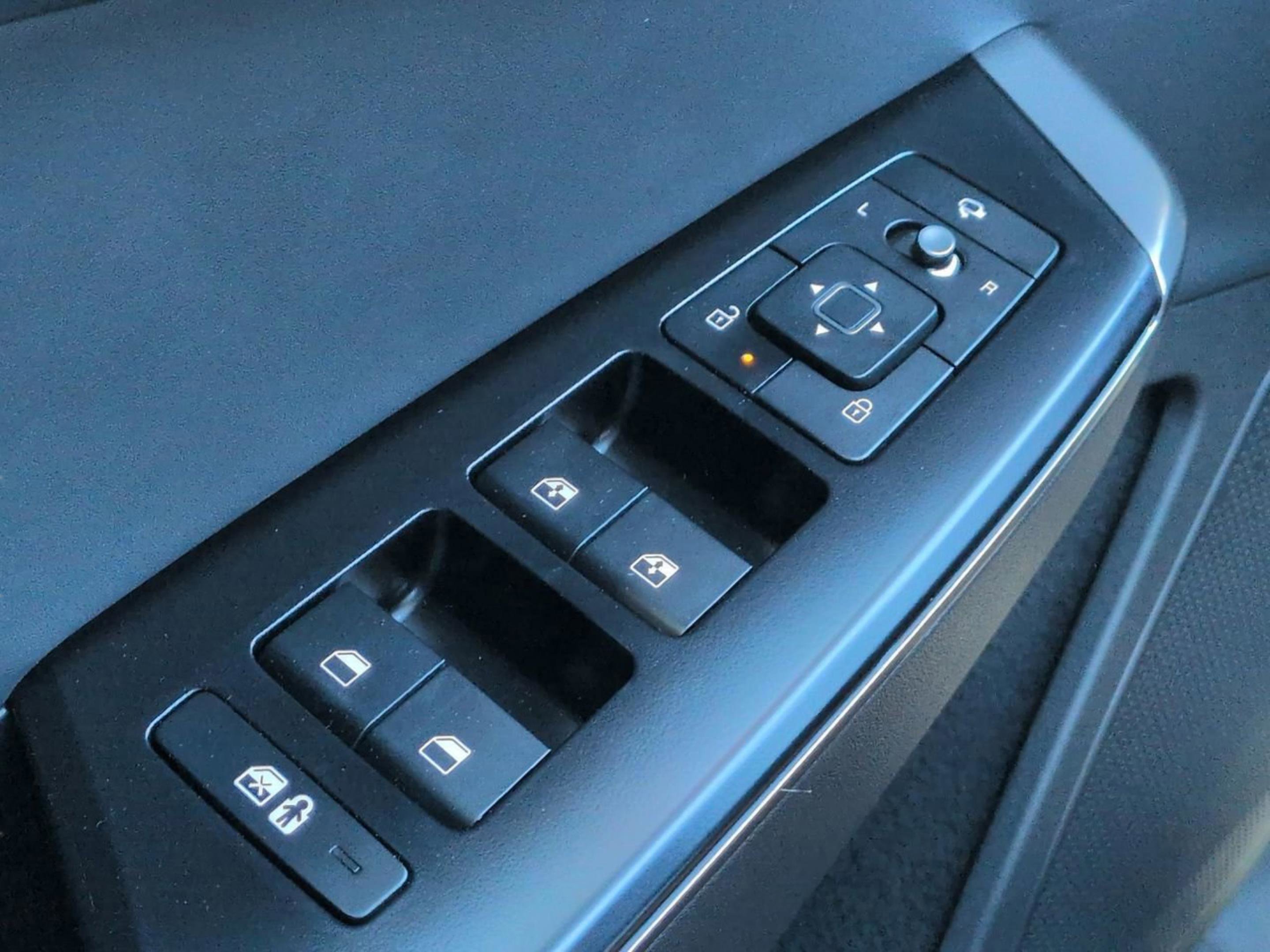 New 2026 Midnight Lake Blue Kia Light Long Range image 40