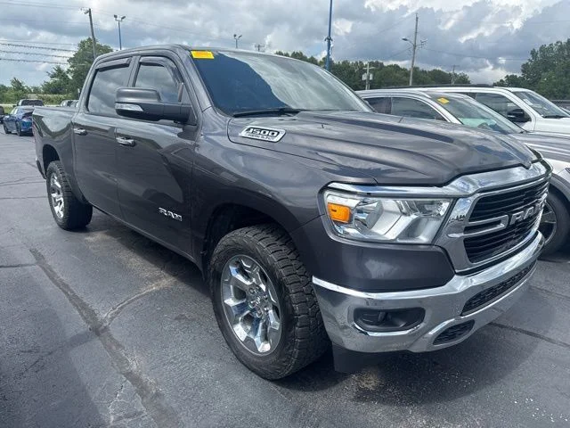 2019 RAM 1500 Big Horn/Lone Star 4x4 Crew Cab 5'7's photo