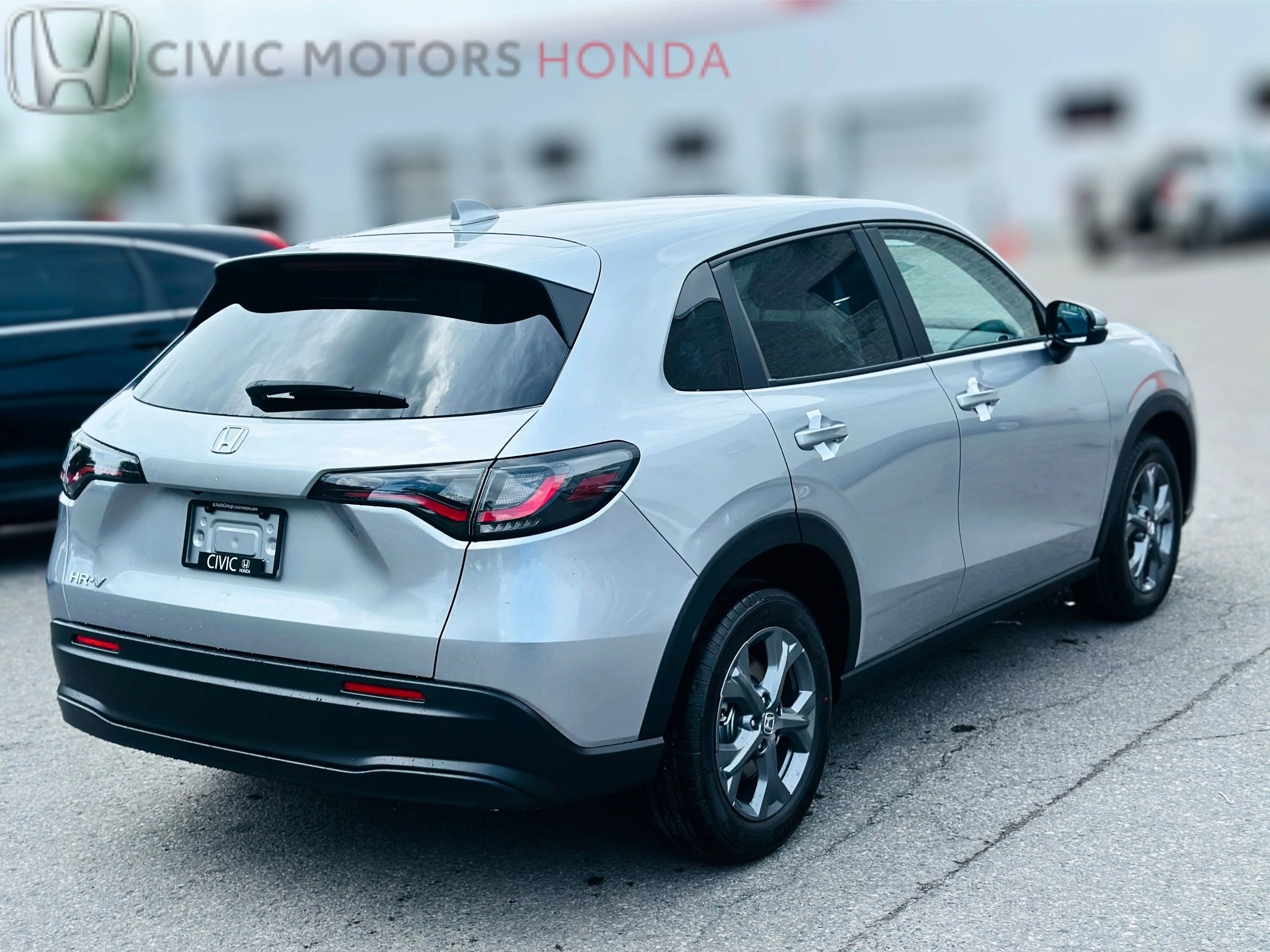 New 2027 SOLAR REFLECTION SILVER METALLIC Honda LX image 39