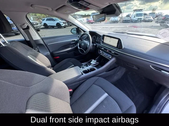 Used 2023 White Hyundai SEL image 25