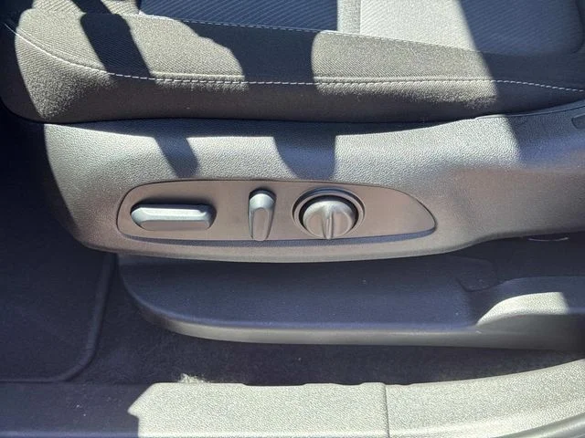 Used 2025 Red Chevrolet LT image 22