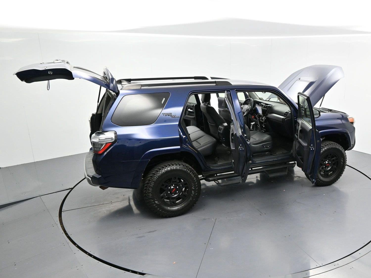 Used 2019 Nautical Blue Metallic Toyota SR5 image 41