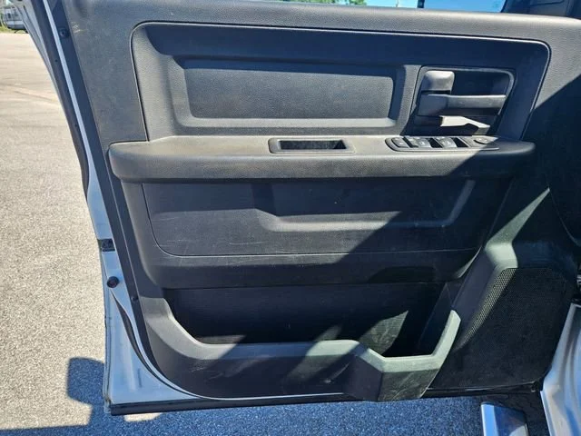 Used 2017  Ram Tradesman image 10