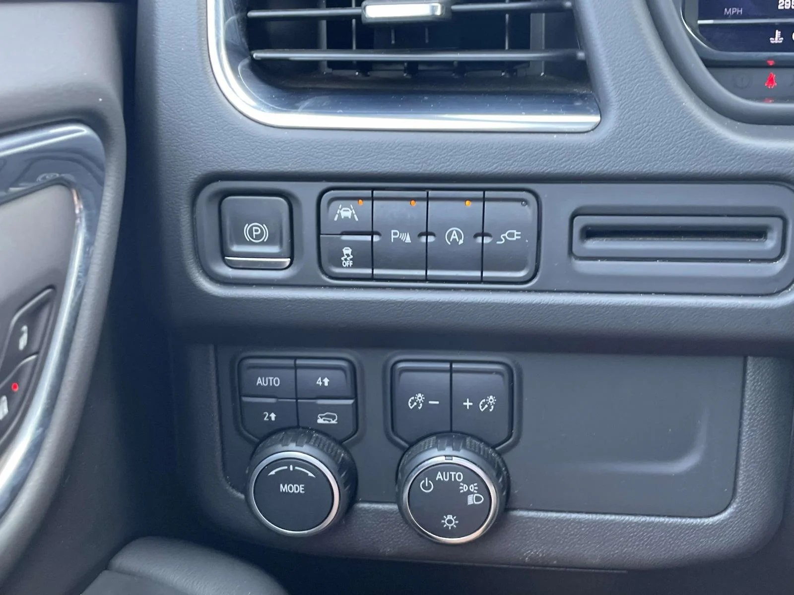 Used 2022 EMPIRE BEIGE METALLIC Chevrolet LT image 30