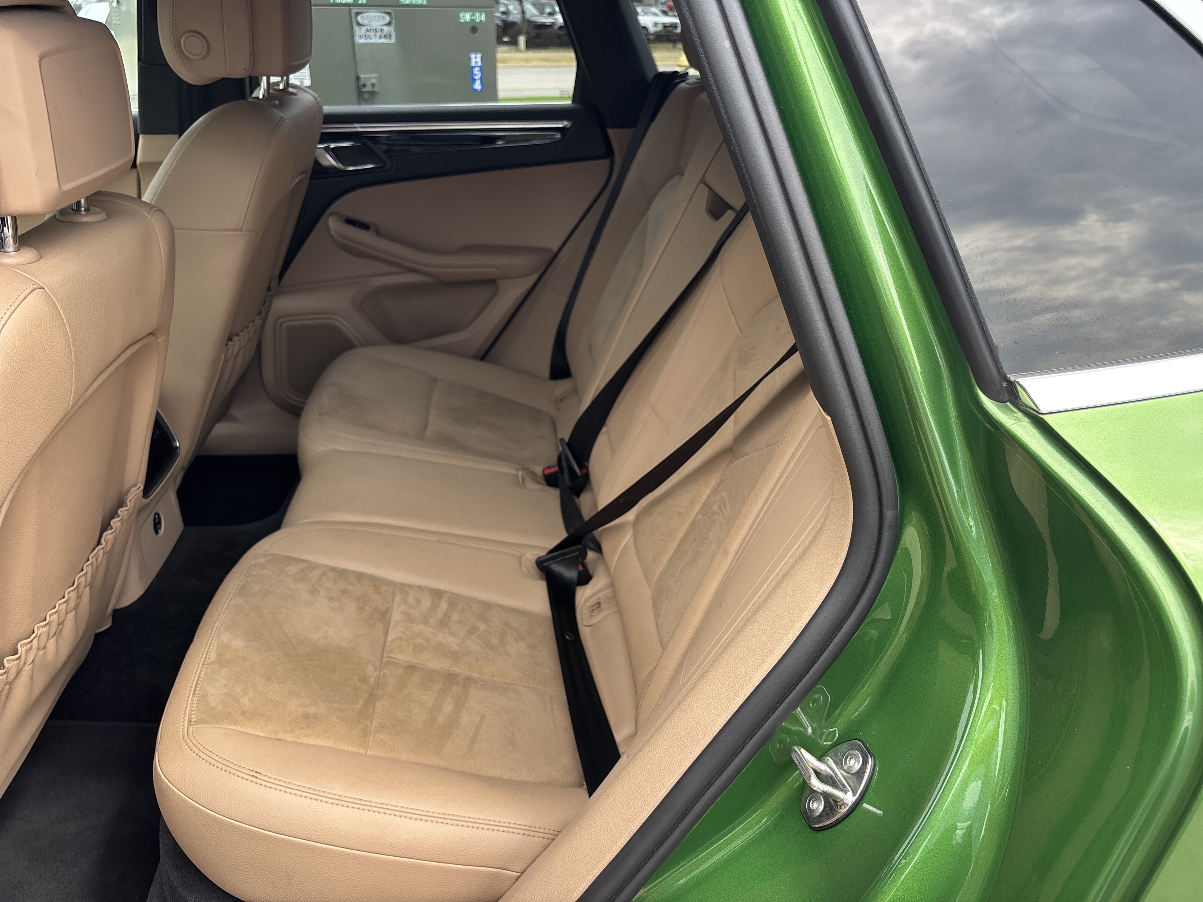 Used 2021 Mamba Green Metallic Porsche S AWD image 15