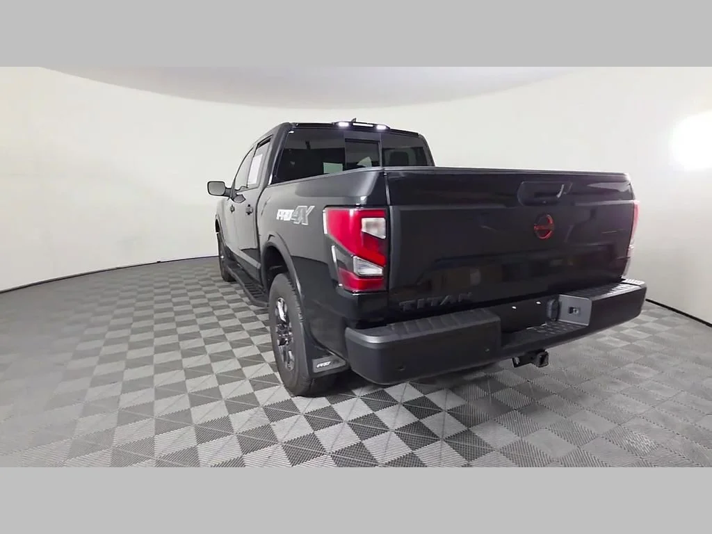 2024 Nissan Titan PRO-4X - Photo 45
