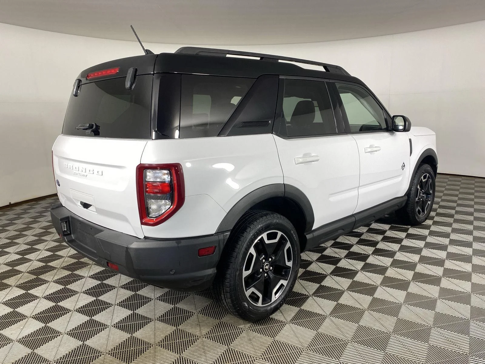 Used 2021 Oxford White Ford Outer Banks image 17