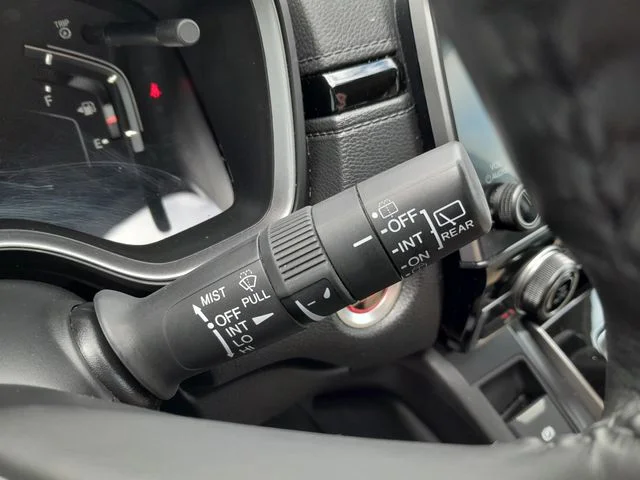 Used 2022 White Honda EX-L image 17
