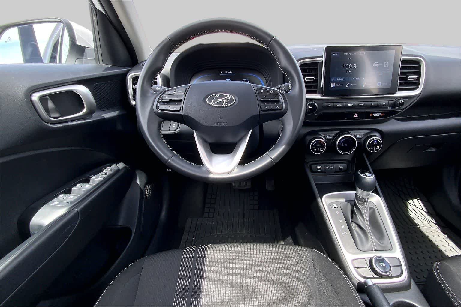 Used 2025 Lunar White Hyundai SEL image 6