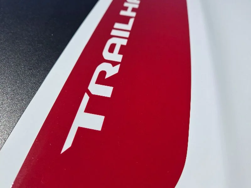 New 2026 Bright White Clear-Coat Exterior Paint Jeep Trailhawk image 15