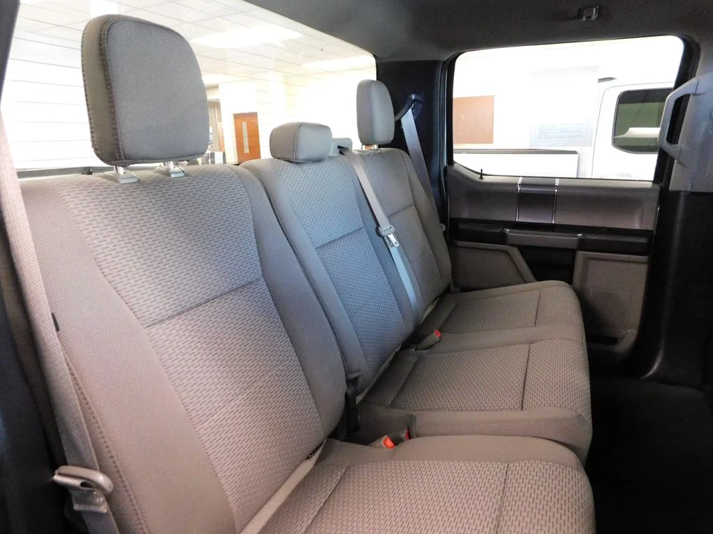 Used 2020 Iconic Silver Metallic Ford XLT image 37