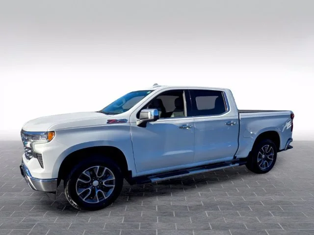 Used 2022 SUMMIT WHITE Chevrolet LTZ image 3