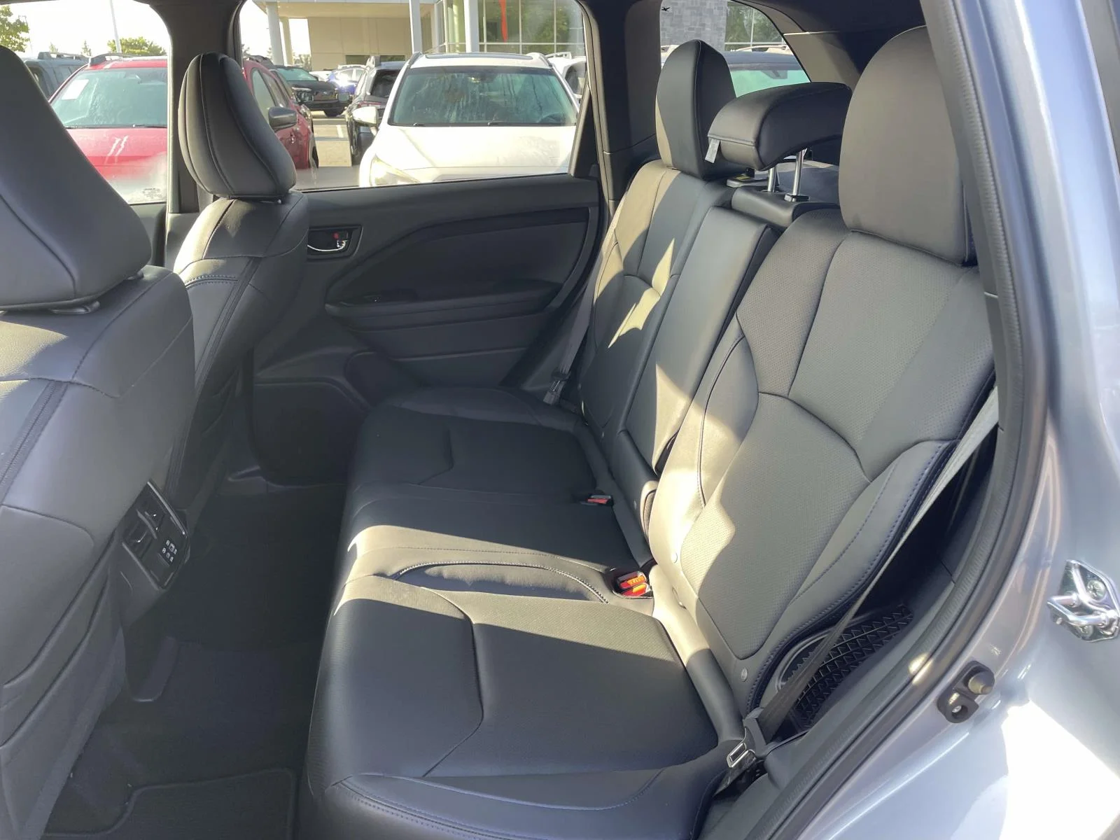 Used 2025 Ice Silver Metallic Subaru Limited Hybrid image 3