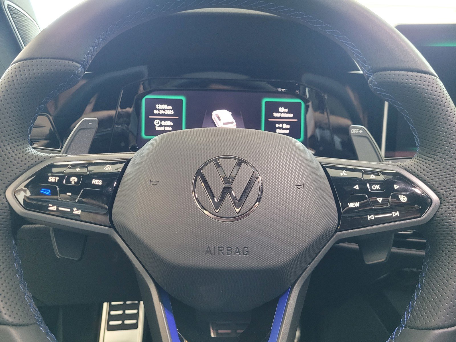 2025 Volkswagen Golf R R - Photo 9