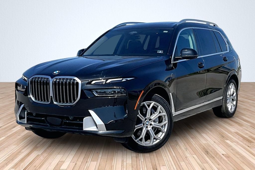 2023 BMW X7 xDrive40i's photo