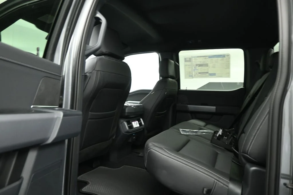 New 2026 Carbonized Gray Metallic Ford XLT image 19