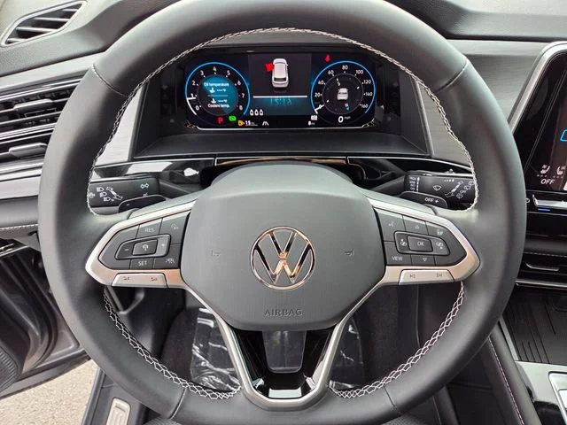 New 2026 Silver Volkswagen 2.0T SE w/Technology image 11