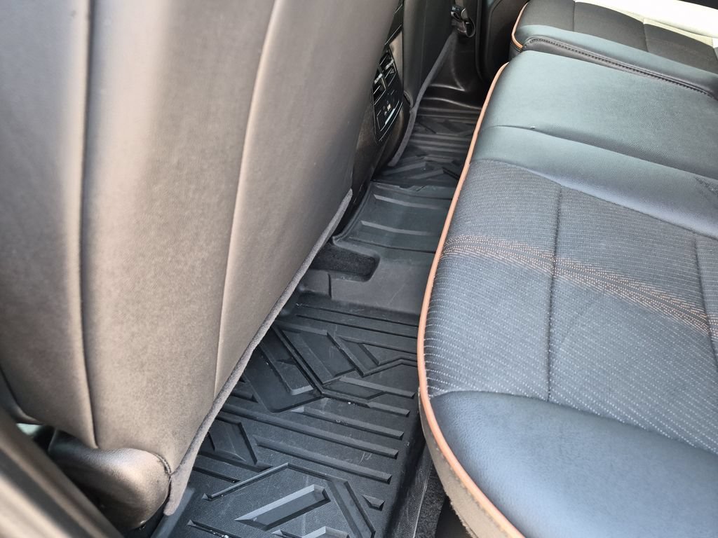 Used 2025 Onyx Black GMC AT4 image 37
