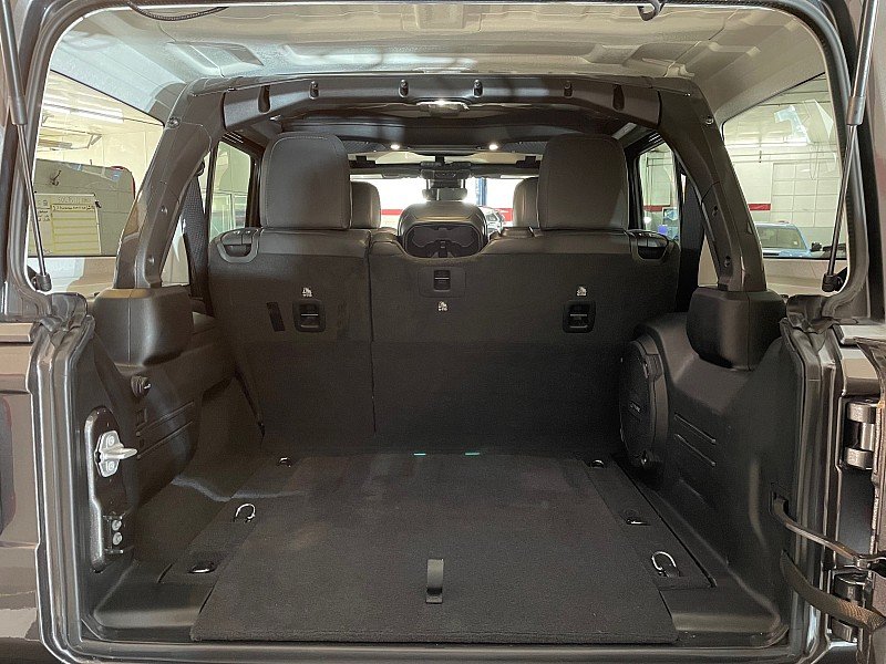 Used 2025 GRAY Jeep Sahara 4 Door 4x4 image 6