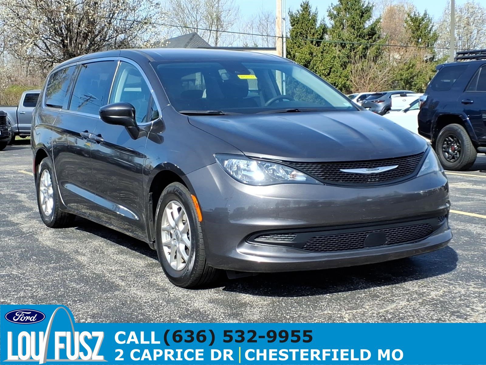 2023 Chrysler Voyager LX