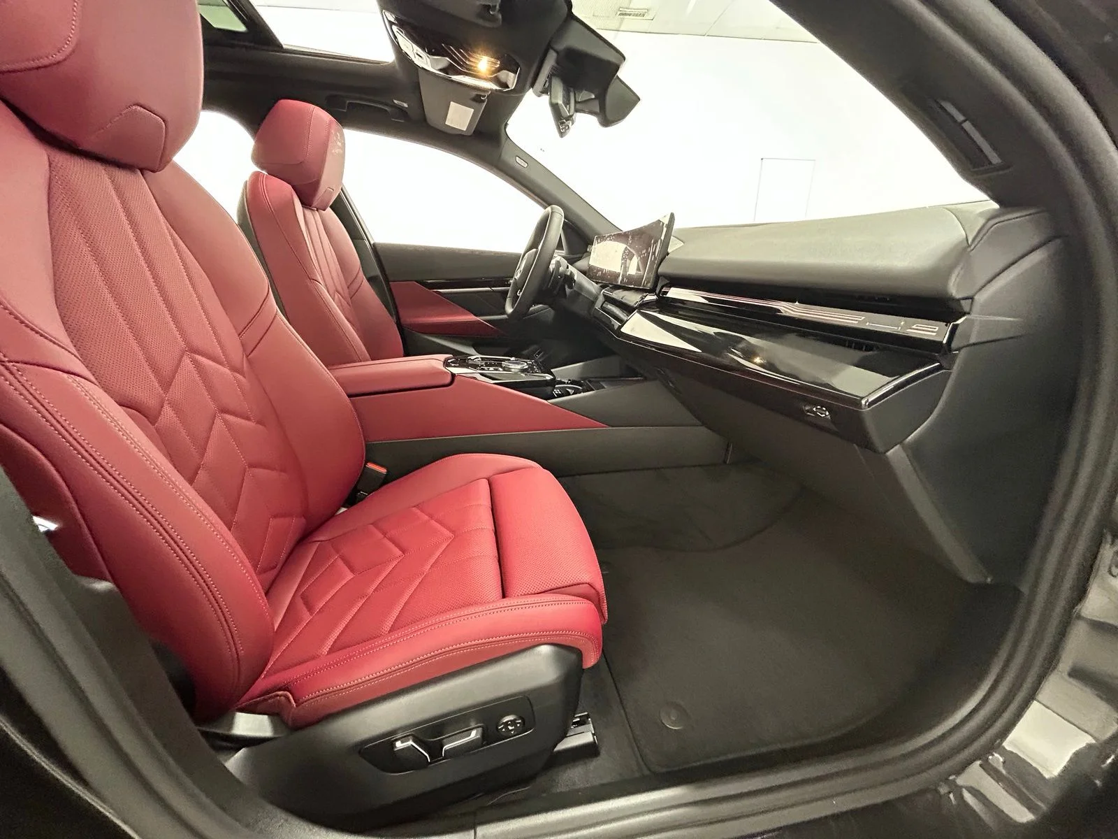 2026 BMW 5 Series 530i - Photo 40