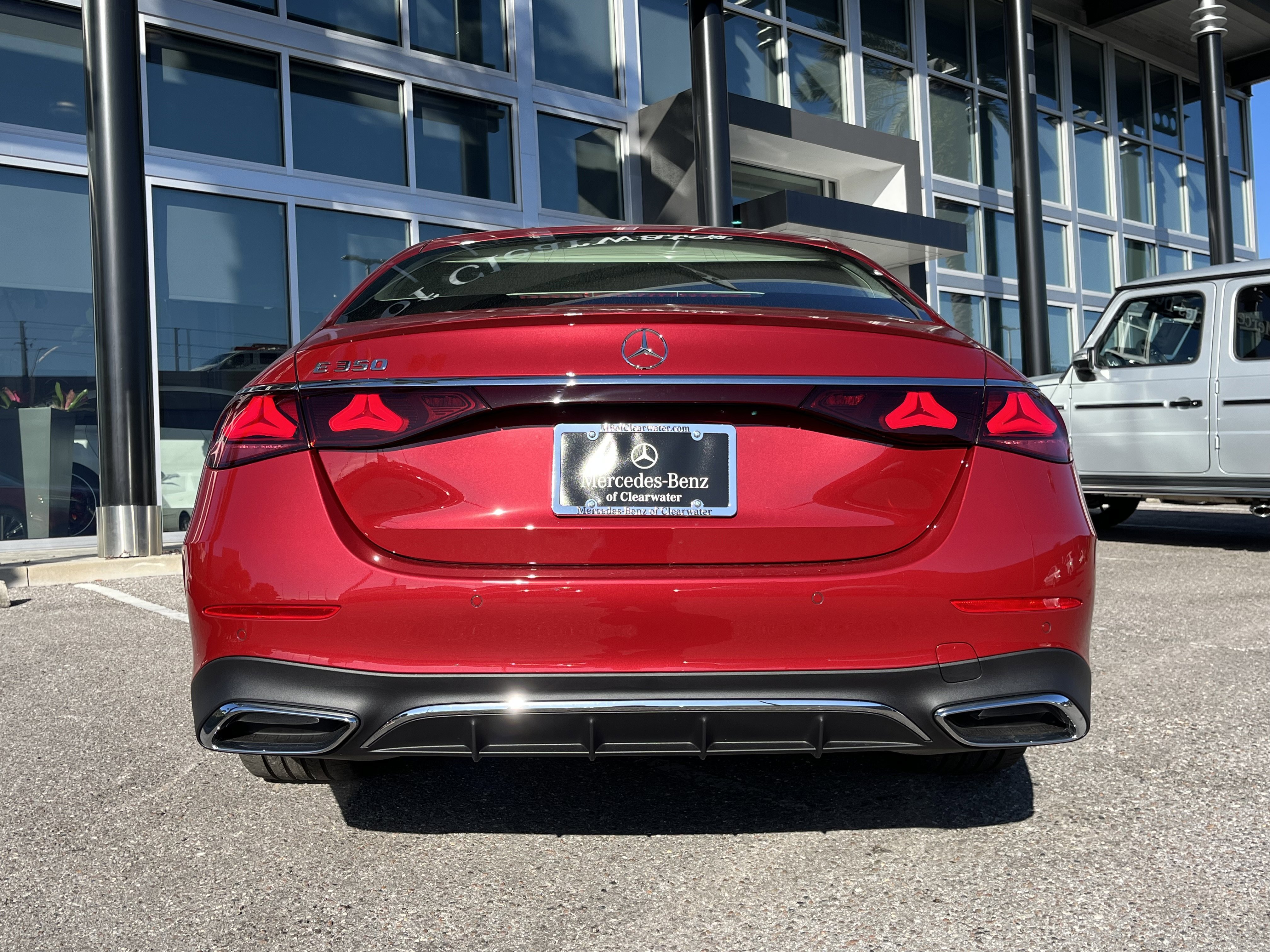 New 2026 MANUFAKTUR Patagonia Red Mercedes-Benz E 350 image 5