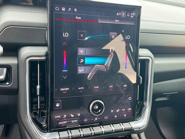 2026 GMC Yukon XL Denali - Photo 11