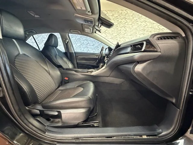 Used 2022 Black Toyota SE image 9