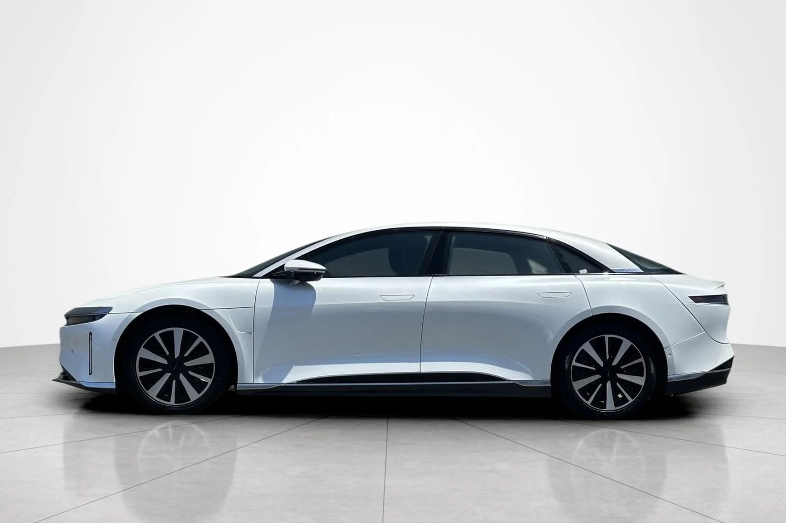 Used 2024 Lucid Air Touring with VIN 50EA1TEA2RA003389 for sale in Carson, CA