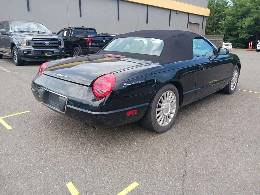 Used 2005  Ford Base image 7
