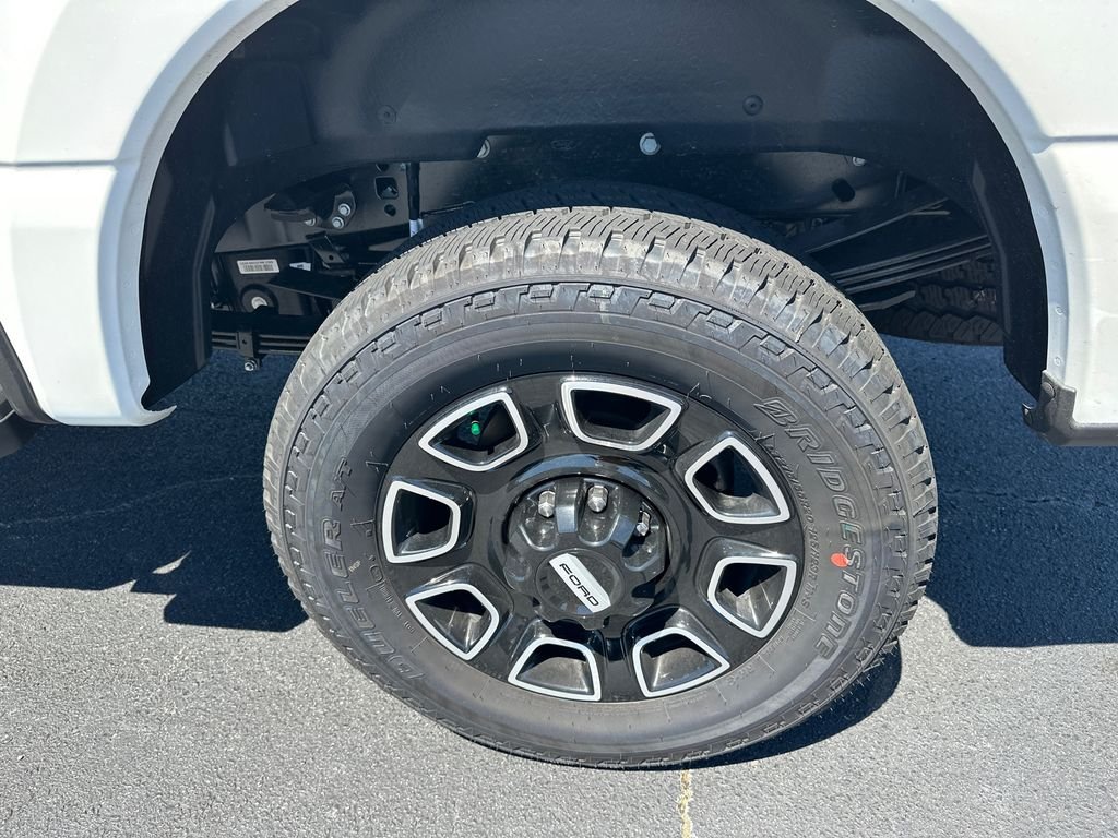 New 2026 White Ford Platinum image 19