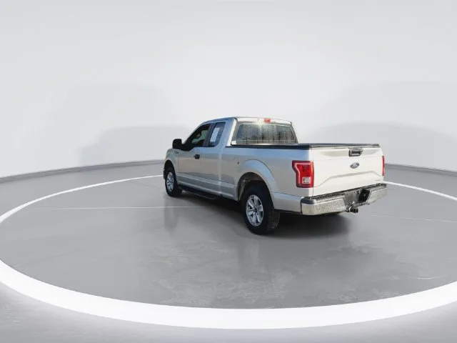 Used 2015 Silver Ford XL image 9